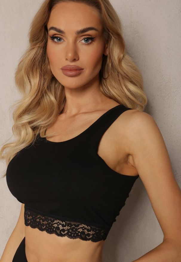 Renee - Czarny Top z Bawełny z Koronką na Dole Lussa. Okazja: na co dzień. Kolor: czarny. Materiał: bawełna, koronka. Wzór: koronka. Styl: casual