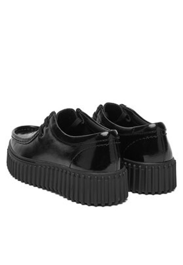 Clarks Półbuty Torhill Bee 26179111 Czarny. Kolor: czarny. Materiał: skóra, lakier