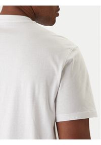 Guess T-Shirt M6RI16 I3Z14 Biały Regular Fit. Kolor: biały. Materiał: bawełna #4