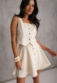 Renee - Jasnobeżowy Komplet z Kamizelką i Rozkloszowaną Spódnicą z Eleganckimi Guzikami Jenane. Kolor: beżowy #1