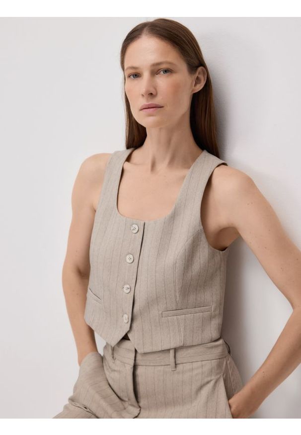 Reserved - Krótka kamizelka garniturowa - wielobarwny. Materiał: tkanina, wiskoza. Długość: krótkie