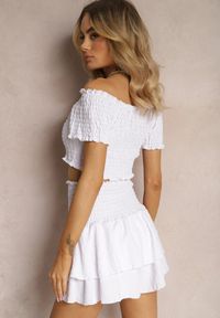 Renee - Biały Komplet Top Hiszpanka i Spódnico-Spodenki z Falbanami oraz Gumką Rinaria. Kolor: biały. Materiał: jeans