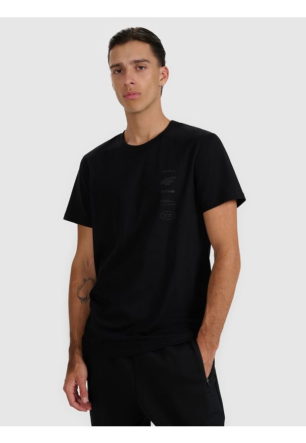4f - 4F T-shirt regular z nadrukiem męski - czarny S. Okazja: na co dzień. Kolor: czarny. Materiał: bawełna. Długość: długie. Wzór: nadruk. Styl: casual