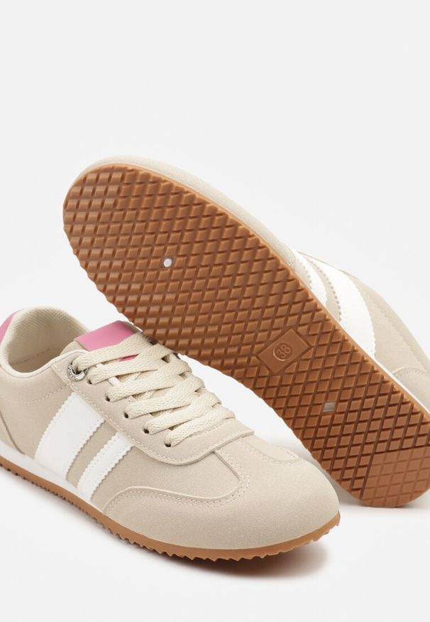 Born2be - Beżowe Sneakersy Ozdobione Paskami Amoissea. Okazja: na co dzień. Zapięcie: pasek. Kolor: beżowy. Materiał: jeans. Wzór: aplikacja