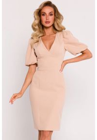 MOE - Elegancka ołówkowa sukienka dekolt V bufiaste rękawy beż. Kolor: beżowy. Typ sukienki: ołówkowe. Styl: elegancki #1