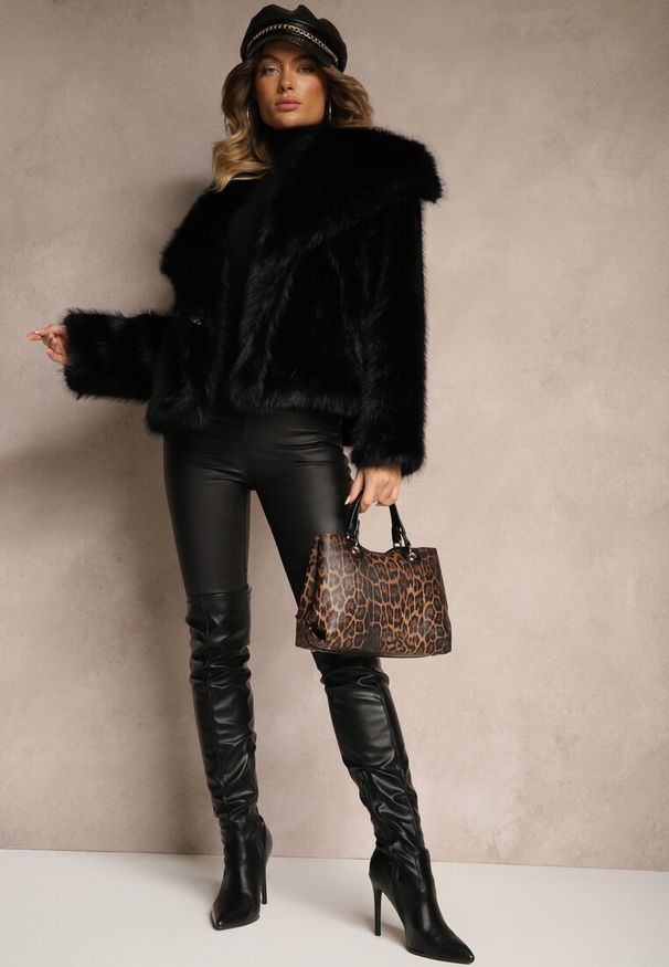 Renee - Czarna Elegancka Kurtka Futerko z Kołnierzem Vertirida. Okazja: na spacer. Kolor: czarny. Materiał: futro. Sezon: zima. Styl: elegancki