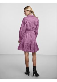 YAS Sukienka codzienna 26029394 Fioletowy Regular Fit. Okazja: na co dzień. Kolor: fioletowy. Materiał: bawełna. Typ sukienki: proste. Styl: casual #3
