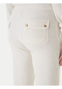 Juicy Couture Spodnie dresowe Layla JCSEBJ001G Beżowy Regular Fit. Kolor: beżowy. Materiał: syntetyk #2