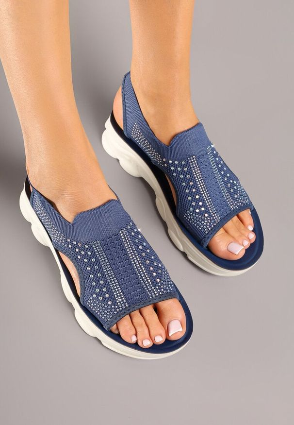 Born2be - Niebieskie Sandały Sportowe z Elastyczną Cholewką na Grubej Podeszwie Lirasette. Okazja: na spacer, na co dzień. Kolor: niebieski. Materiał: jeans. Sezon: lato. Styl: sportowy