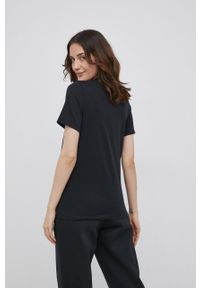 Reebok T-shirt HB2271 damski kolor czarny. Okazja: na co dzień. Kolor: czarny. Materiał: poliester, materiał, dzianina. Wzór: nadruk. Styl: casual #3