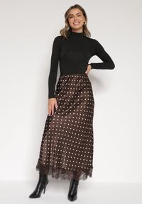 Born2be - Brązowa Wiskozowa Spódnica z Wysokim Stanem w Kropki z Koronką Monivesa. Okazja: na co dzień. Stan: podwyższony. Kolor: brązowy. Materiał: wiskoza, koronka. Wzór: kropki, koronka. Styl: casual, elegancki #3