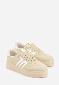 Born2be - Żółte Sneakersy Kultowe Tenisówki na Platformie Hlalna. Kolor: żółty. Materiał: jeans. Szerokość cholewki: normalna. Sezon: wiosna. Obcas: na platformie #9