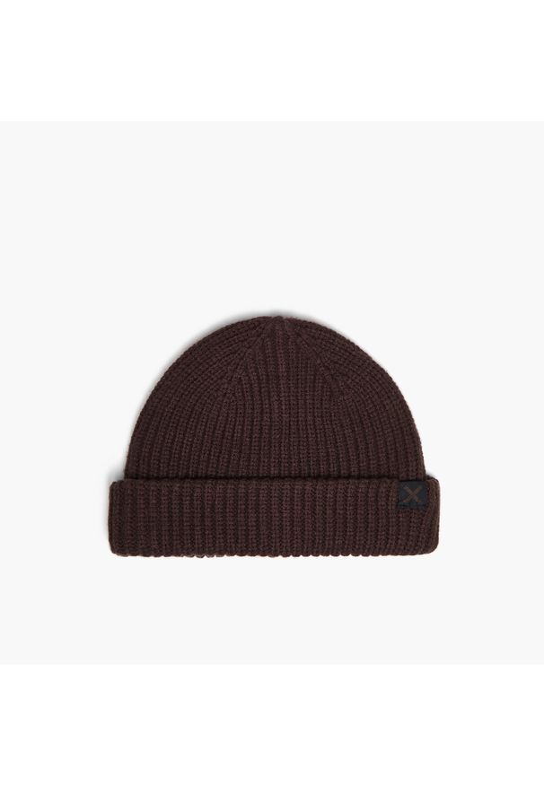Cropp - Czapka beanie - Brązowy. Kolor: brązowy. Materiał: dzianina, wiskoza. Wzór: aplikacja