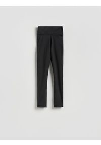 Reserved - Gładkie legginsy - czarny. Kolor: czarny. Materiał: dzianina. Wzór: gładki #1