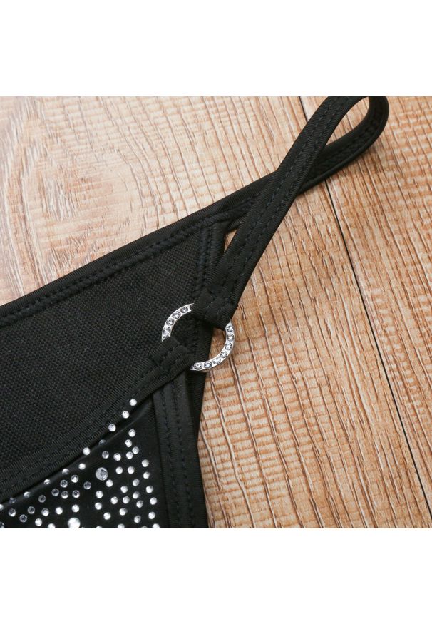 Intica - Bikini z cyrkoniami na plażę z regulowanymi ramiączkami Sivan. Kolor: żółty. Materiał: materiał. Wzór: aplikacja