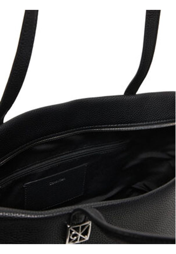 Calvin Klein Torebka Emblem Hw Pebble Tote LV04F3424G Czarny. Kolor: czarny. Materiał: skórzane