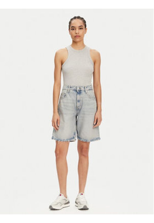 Tommy Jeans Szorty jeansowe Mia DW0DW20086 Niebieski Relaxed Fit. Kolor: niebieski. Materiał: bawełna