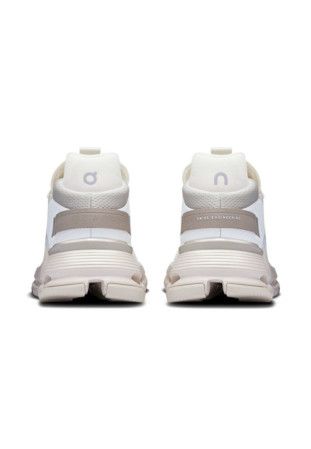 On - ON CLOUDNOVA 2 Ice | Sand Sneakersy damskie. Okazja: na co dzień. Kolor: biały. Materiał: materiał. Szerokość cholewki: normalna. Sport: bieganie