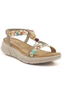 Sandały damskie na koturnie beżowe Artiker 58C0001. Kolor: beżowy. Materiał: tkanina. Obcas: na koturnie #1