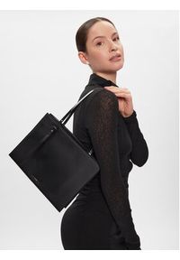 Calvin Klein Torebka Ck Square Shoulder Bag Md K60K611369 Czarny. Kolor: czarny. Materiał: skórzane #5