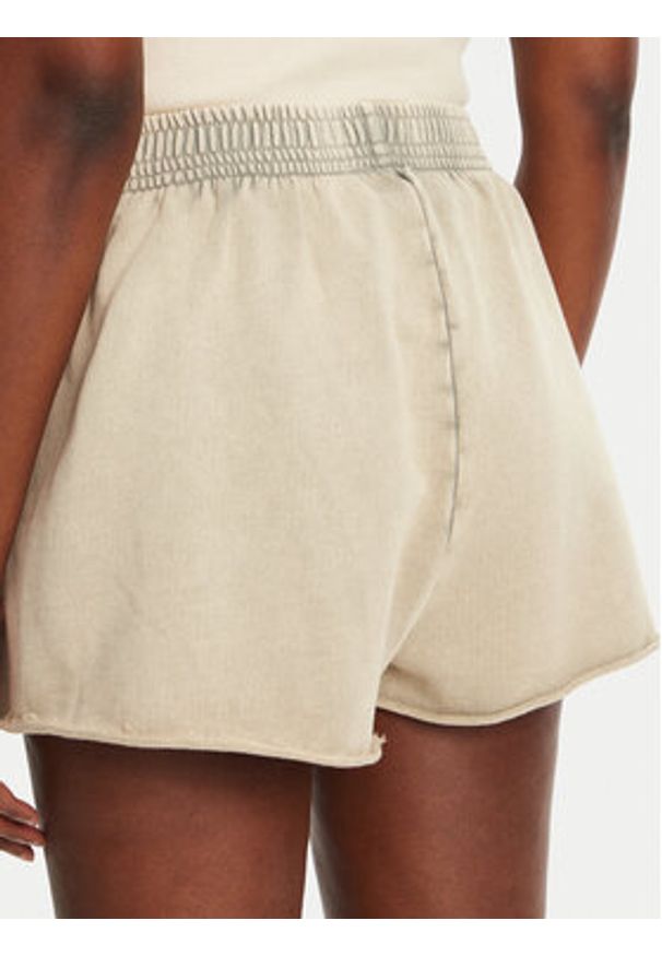 Noisy may - Noisy May Szorty materiałowe Ciara 27034217 Beżowy Loose Fit. Kolor: beżowy. Materiał: bawełna