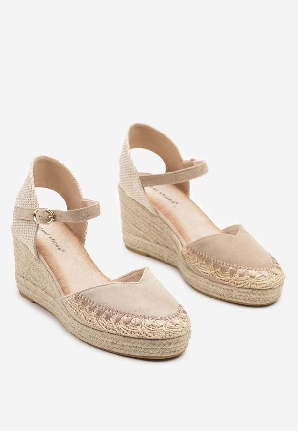Born2be - Ciemnobeżowe Sandały w Stylu Espadryli na Koturnie Nanaris. Kolor: beżowy. Sezon: lato. Obcas: na koturnie