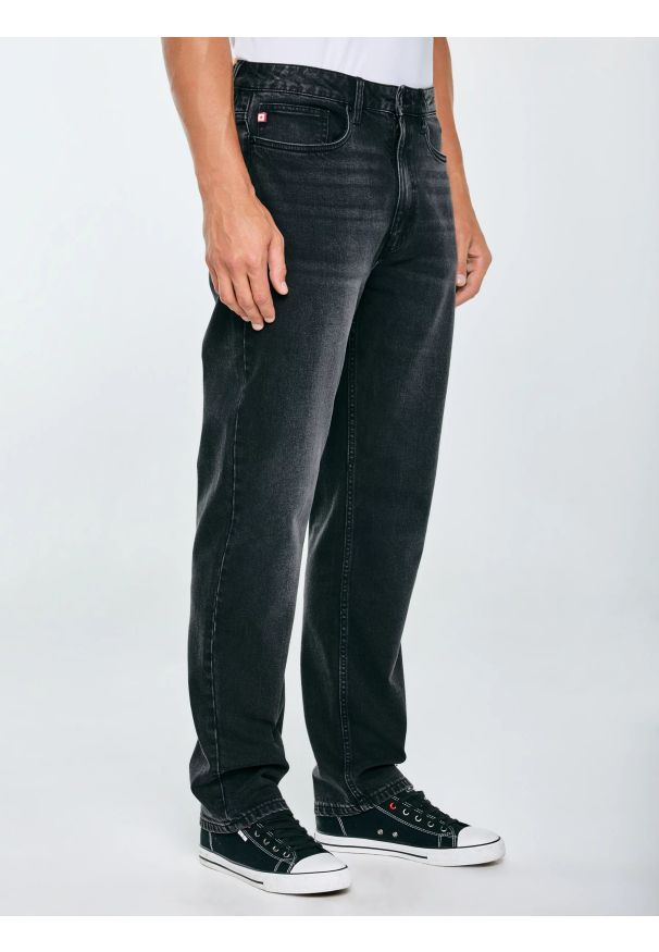 Big-Star - Jeansy męskie loose czarne Zack 912. Okazja: na co dzień. Stan: podwyższony. Kolor: czarny. Wzór: gładki. Styl: klasyczny, casual, elegancki