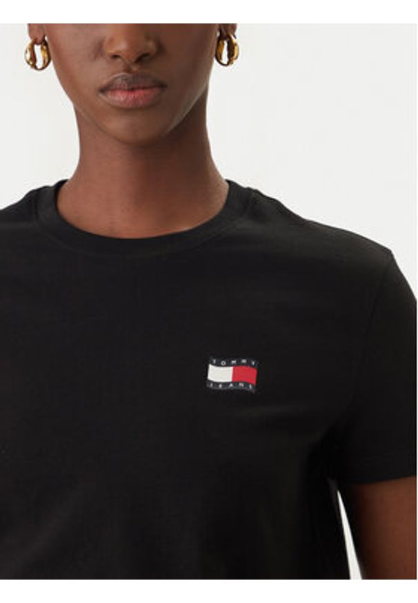 Tommy Jeans T-Shirt Wavy Flag DW0DW22274 Czarny Regular Fit. Kolor: czarny. Materiał: bawełna
