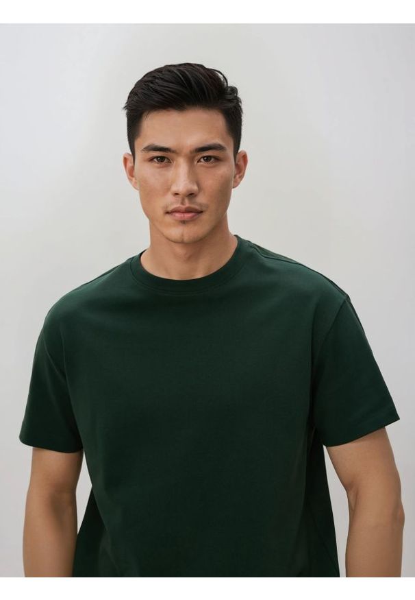 Reserved - Bawełniany t-shirt boxy - ciemnozielony. Kolor: zielony. Materiał: bawełna
