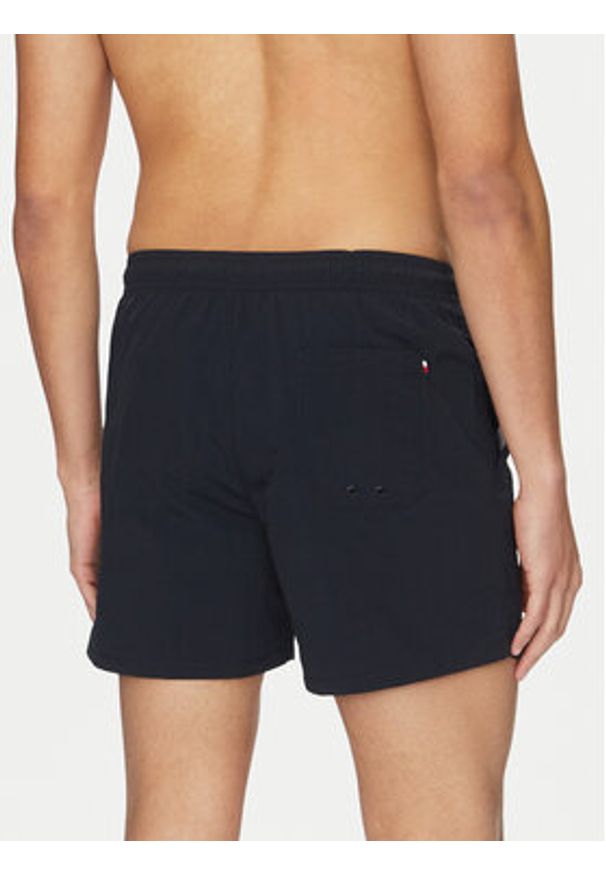 TOMMY HILFIGER - Tommy Hilfiger Szorty kąpielowe UM0UM03477 Granatowy Regular Fit. Kolor: niebieski. Materiał: syntetyk