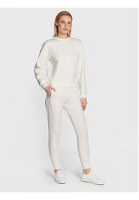 Guess Bluza V3RQ19 K7UW2 Biały Regular Fit. Kolor: biały. Materiał: wiskoza #4