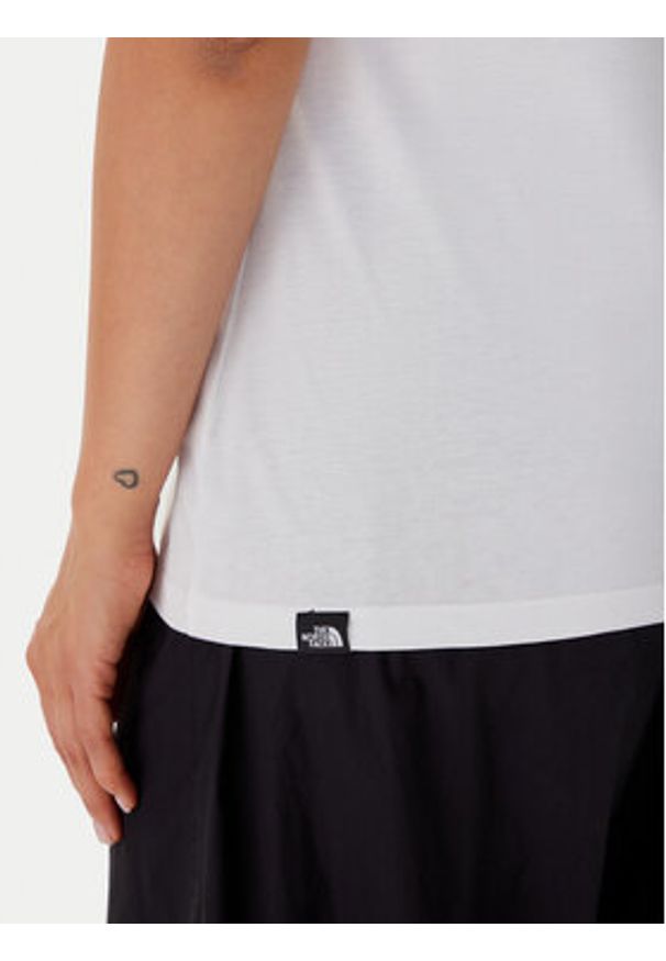 The North Face T-Shirt Easy NF0A8A6D Biały Regular Fit. Kolor: biały. Materiał: bawełna