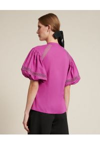 Luisa Spagnoli - LUISA SPAGNOLI - Koszula z bufiastymi rękawami Bauny. Kolor: różowy, wielokolorowy, fioletowy. Materiał: bawełna. Wzór: ażurowy. Styl: elegancki #3