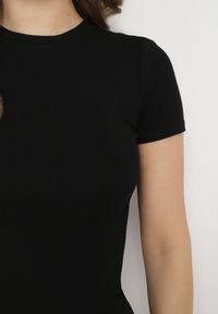 Born2be - Czarny Bawełniany T-shirt Elastyczny Lireanne. Kolor: czarny. Materiał: bawełna