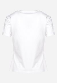 Born2be - Biały T-shirt z Bawełny Ozdobiony Nadrukiem i Kryształkami Halarae. Kolor: biały. Materiał: bawełna. Wzór: nadruk, aplikacja #3