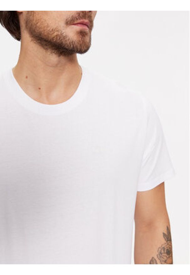 Pepe Jeans T-Shirt Connor PM509206 Biały Regular Fit. Kolor: biały. Materiał: bawełna