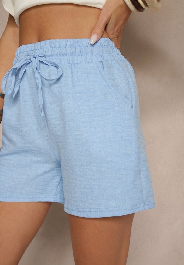 Renee - Niebieskie Szorty ze Sznurkiem Lirivee. Okazja: na co dzień. Kolor: niebieski. Styl: casual