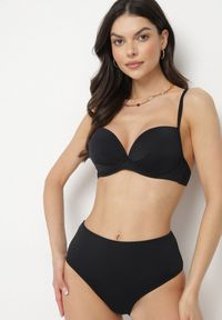 Born2be - Czarne Klasyczne Bikini Majtki Typu Figi i Biustonosz Natinela. Kolor: czarny
