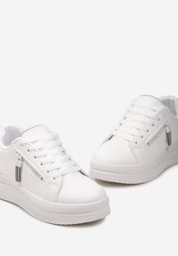Born2be - Biało-Szare Sneakersy na Grubej Podeszwie z Ozdobnym Suwakiem Vitrea. Nosek buta: okrągły. Kolor: biały. Materiał: materiał. Obcas: na obcasie. Wysokość obcasa: niski #3