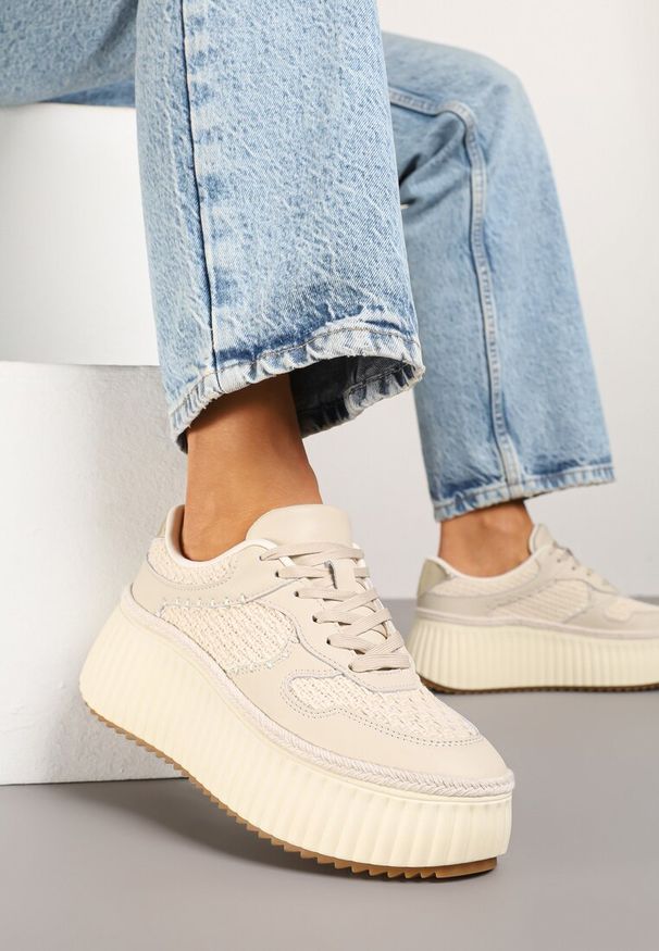 Born2be - Beżowe Skórzane Sneakersy na Grubej Podeszwie z Tłoczeniami Foiriva. Okazja: na co dzień. Kolor: beżowy. Materiał: skóra. Szerokość cholewki: normalna