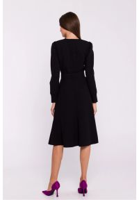 Stylove - Elegancka sukienka rozkloszowana z paskiem czarna. Kolor: czarny. Styl: elegancki #2