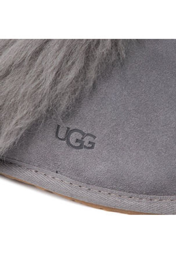 Ugg Kapcie W Scuff Sis 1122750 Szary. Kolor: szary. Materiał: skóra