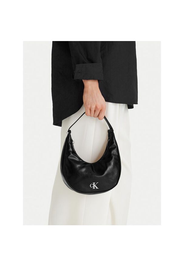 Torebka Calvin Klein. Kolor: czarny