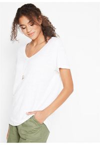 bonprix - T-shirt z czystego lnu. Typ kołnierza: dekolt w serek. Kolor: biały. Materiał: len. Sezon: lato. Styl: elegancki #1