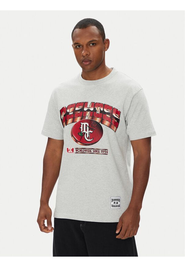 DC T-Shirt Change ADYZT05462 Szary Regular Fit. Kolor: szary. Materiał: bawełna