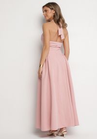 Born2be - Różowa Sukienka o Rozkloszowanym Kroju z Wiązanym Dekoltem Halter Senicea. Okazja: na spacer, na co dzień. Typ kołnierza: dekolt halter. Kolor: różowy. Typ sukienki: proste. Styl: casual #7