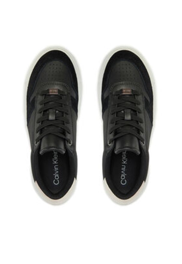 Calvin Klein Sneakersy HW0HW02409 Czarny. Kolor: czarny. Materiał: skóra