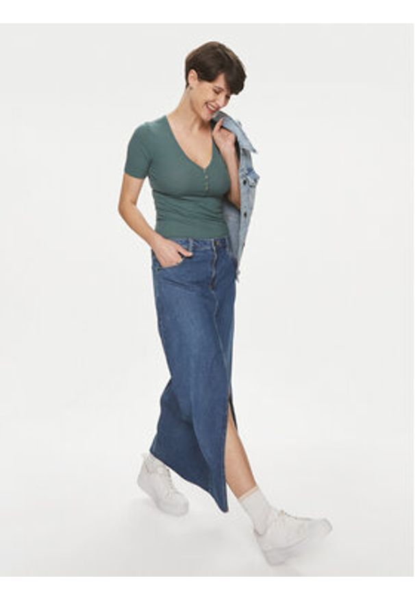 Lee Spódnica jeansowa 112349007 Niebieski Loose Fit. Kolor: niebieski. Materiał: bawełna