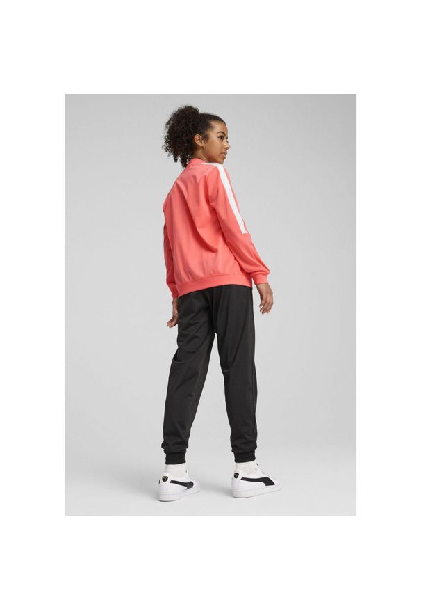 Puma - Młodzieżowy dres Poly Baseball PUMA Peach Frost Red. Kolor: czerwony. Materiał: dresówka. Wzór: nadruk. Styl: młodzieżowy