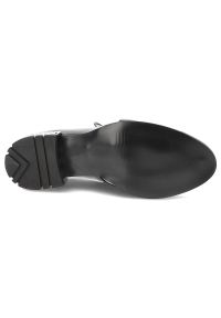 Czarne Półbuty Armodo Lakierowane Stylowe Obuwie Damskie. Okazja: do pracy. Kolor: czarny. Materiał: lakier. Wzór: geometria. Obcas: na obcasie. Styl: elegancki. Wysokość obcasa: średni #6